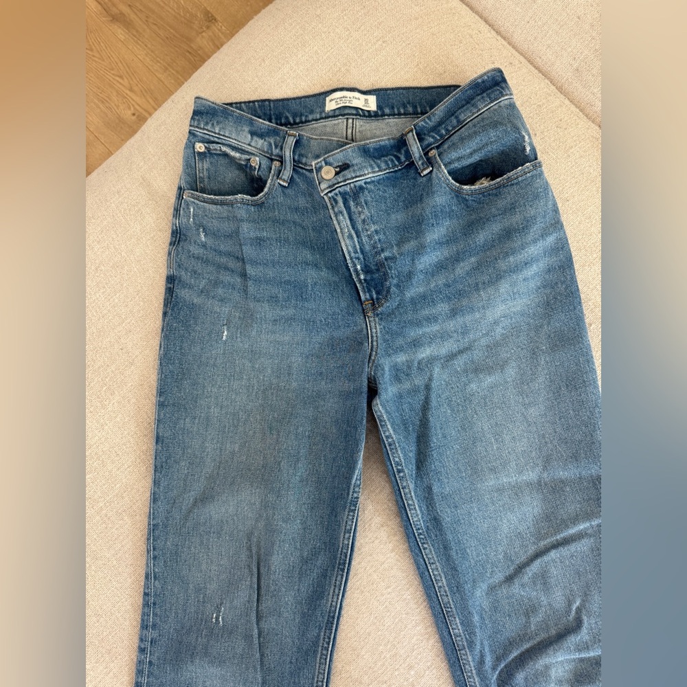 Abercrombie & Fitch 90’s Straight Ultra High Rise Jeans sz 10